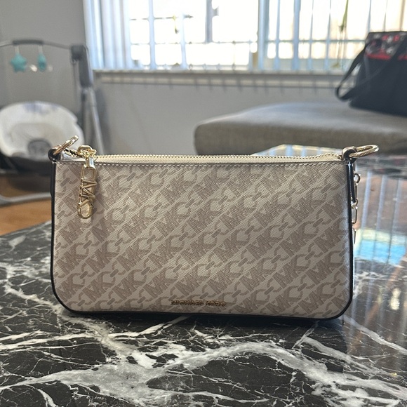 Michael Kors Empire Medium Signature Logo Chain-Link Pochette - Picture 1 of 8